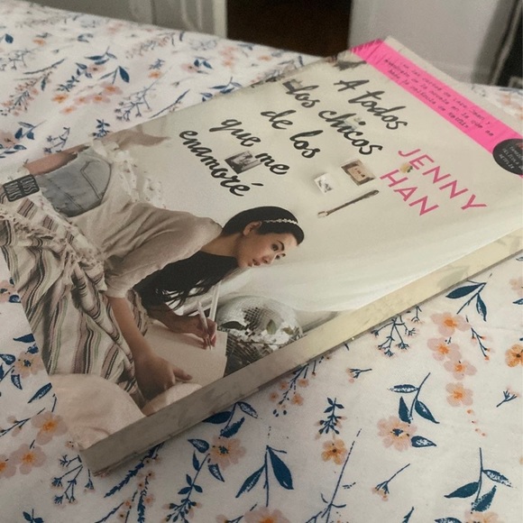 Book - Picture 3 of 4